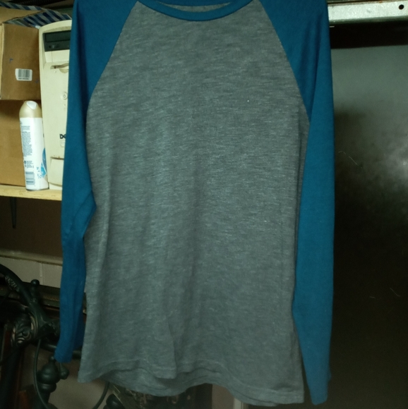 Ultimate Tee size large - Picture 1 of 3